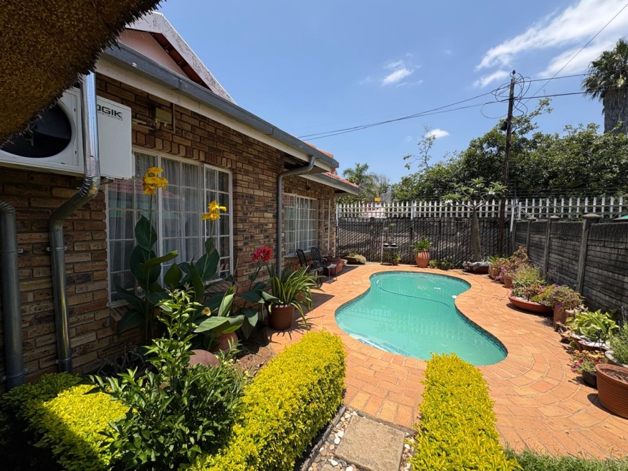 3 Bedroom Property for Sale in Protea Park North West